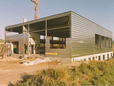 Construction of the production hall in Schwarzenburg in 1978 Construction of the production hall in Schwarzenburg in 1978