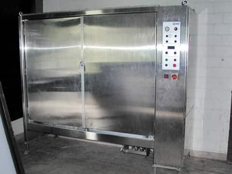 H-12 screen decoating machine in operation H-12 screen decoating machine in operation