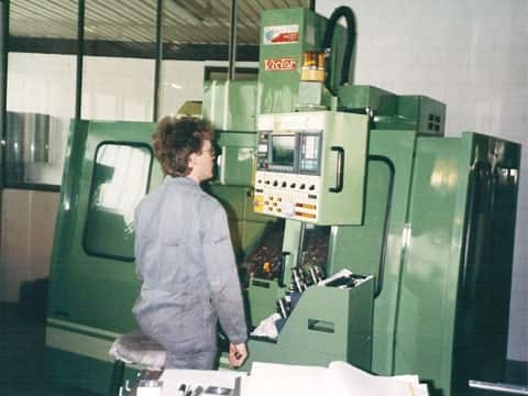 First CNC machining center at HU. Grünig First CNC machining center at HU. Grünig