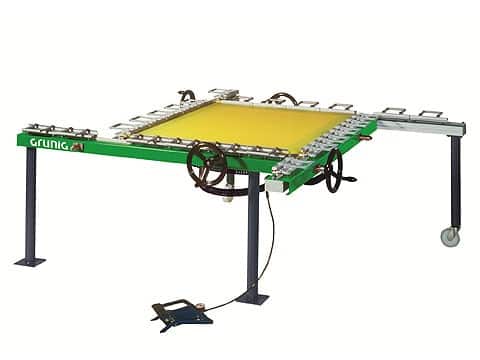 Mechanical stretching device G-210 from 1994 Mechanical stretching device G-210 from 1994