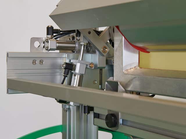 g-coat-406_02.jpg g-coat-406_02.jpg